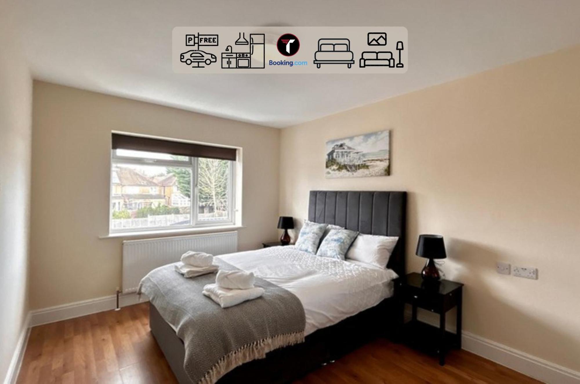 Stylish 2 Bedroom Flat By Tara Stays Short Lets & Serviced Accommodation Watford With Free Parking & Nearby Warner Studios Exterior foto